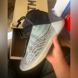 Yeezy boost QNTM